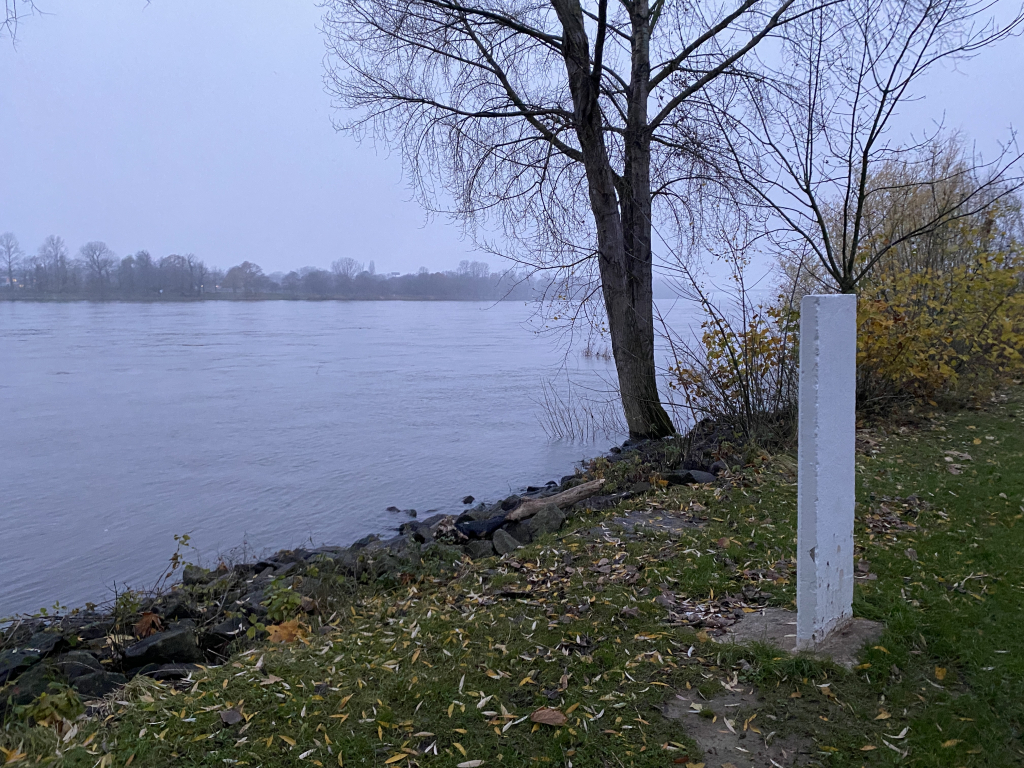 2023-11-29 Rhein 0031 k.JPG